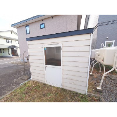 広めの物置です