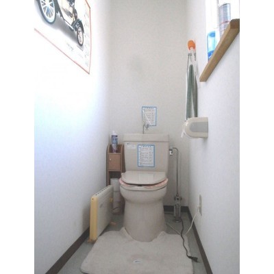 トイレは汲取り