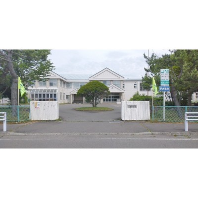 錦岡小学校