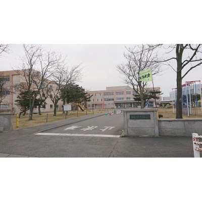 西小学校