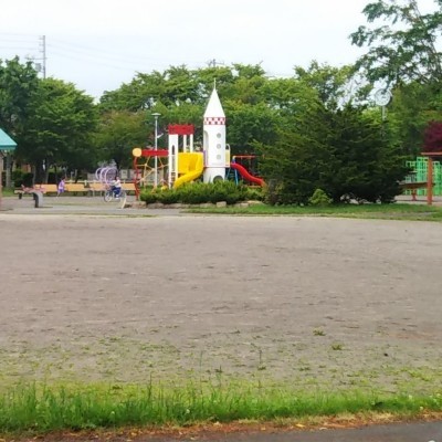 花園公園230m(徒歩約3分)