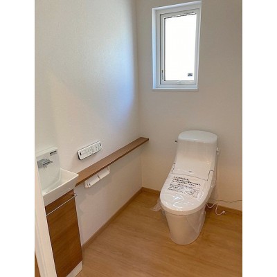ゆったりトイレは手洗い付きのくつろぎの空間です。