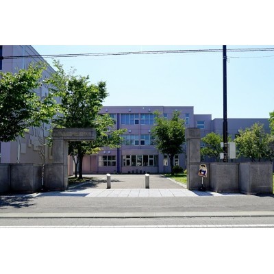 明野小学校まで1.5km(徒歩19分)