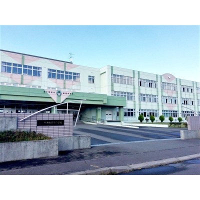 緑陵中学校/徒歩12分(1,000m)