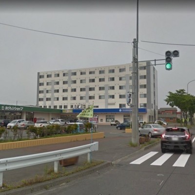 大型スーパー・銀行有り