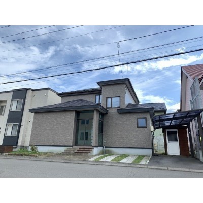 風除室&屋外カーポートは冬季にも便利です。(屋外物置有)
