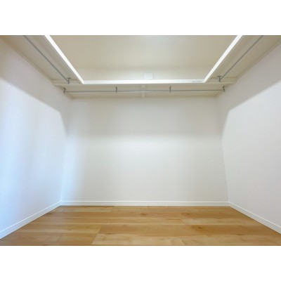 洋室ウォークインクローゼット