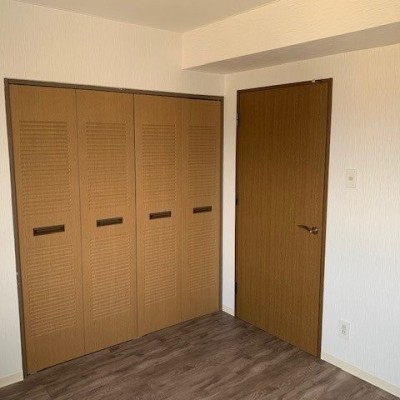 南側洋室(5.5帖)クロゼット