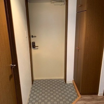 玄関(内部より)