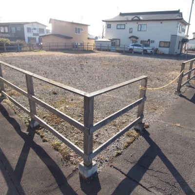 広い敷地で駐車スペースに活用可。