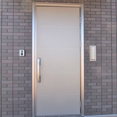 断熱性の高い玄関ドア