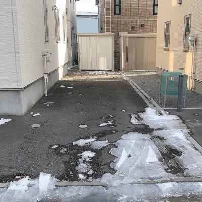 駐車スペース、物置