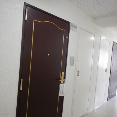 ロイヤルシティ弐番館青柳 406号室玄関扉