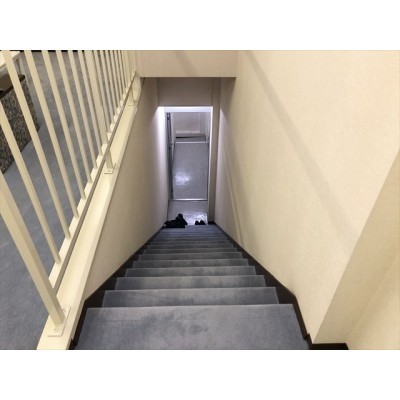 階段(3階から2階)