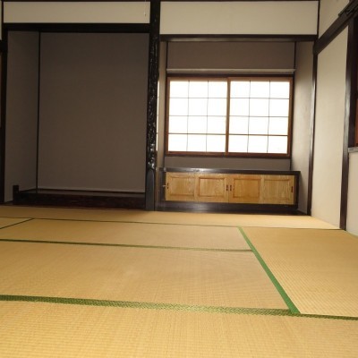 1階和室8畳 南東側です。
