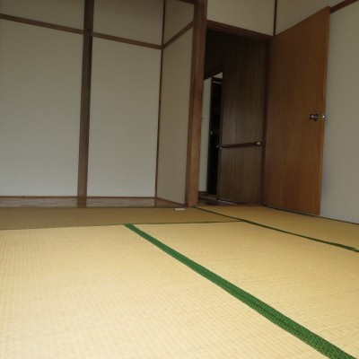 1階和室6帖 北西方向です。