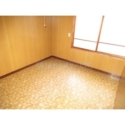 2階 洋室6帖
