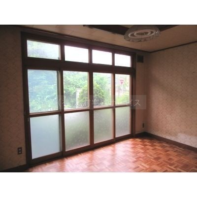 1階 洋室6帖
