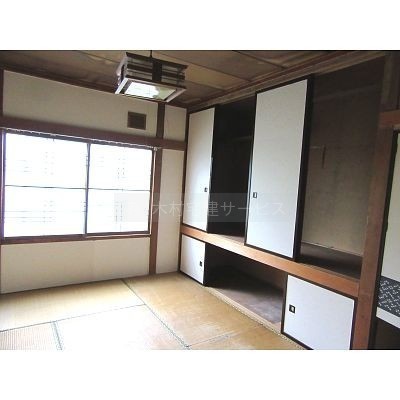 キッチン横の和室6帖