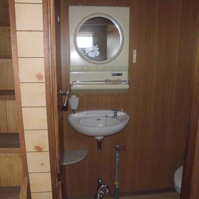 【トイレ内】