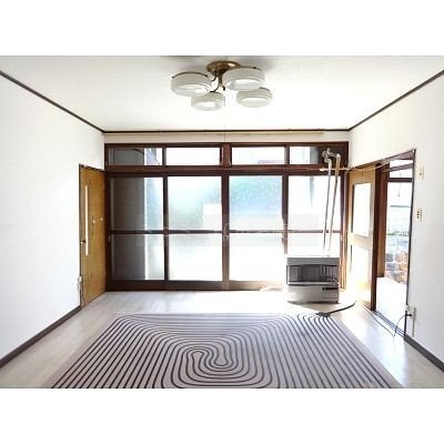 幕西アパート1F 居間