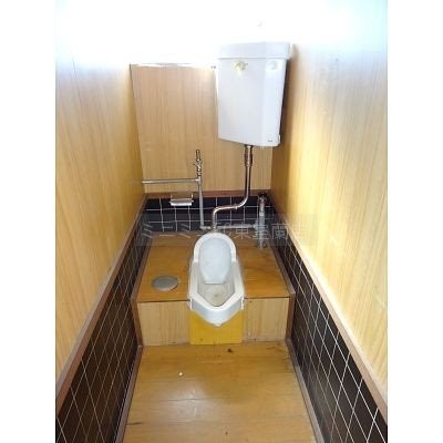 幕西アパート2F 和式トイレ(空室)