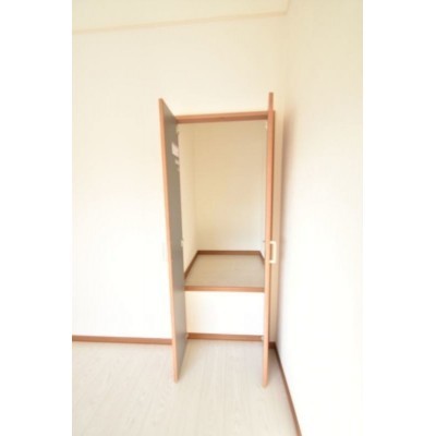 収納付き。