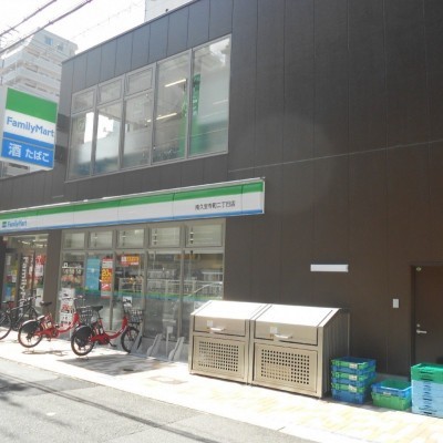東側外観