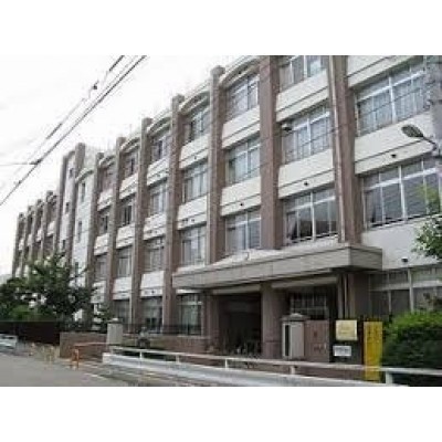 大阪市立柏里小学校まで376m
