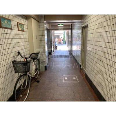 清潔なエントランスです