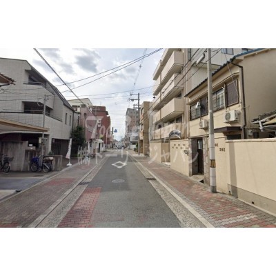 前面道路広々!交通量は少なく閑静な住環境!小さなお子様がい