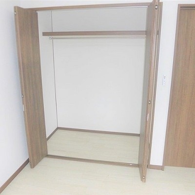 2階の居室にはそれぞれ1間サイズのクローゼットを新設しました