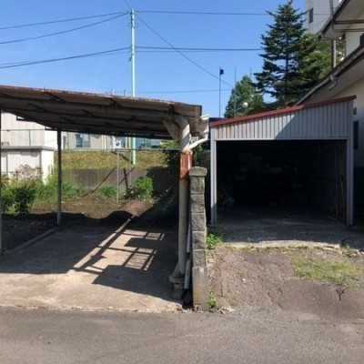 カーポート屋根の越境可能性あり