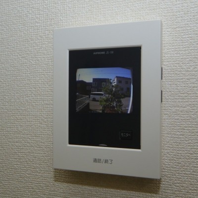 カラーモニター付インターフォン交換済