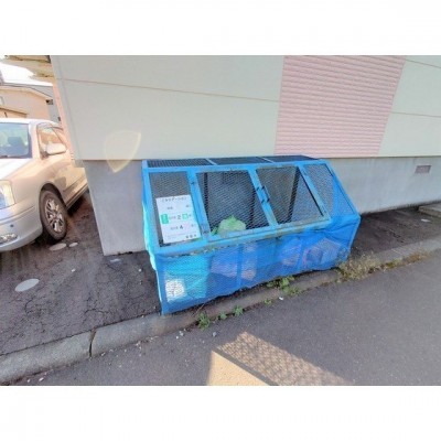 敷地内ごみ置き場