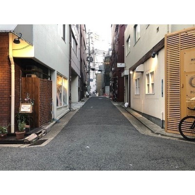 トアウエスト路地