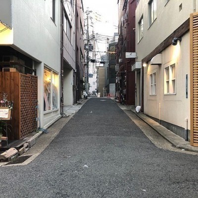トアウエスト路地