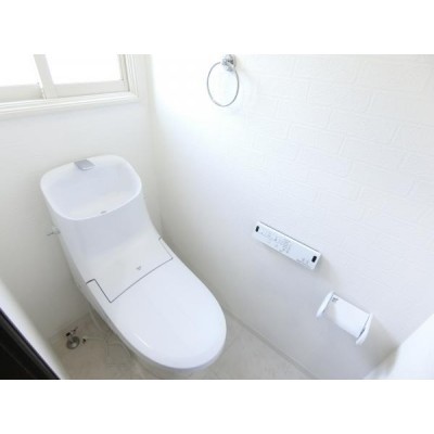【LIXIL製トイレ/同仕様写真】温水洗浄機能付きに新品交換