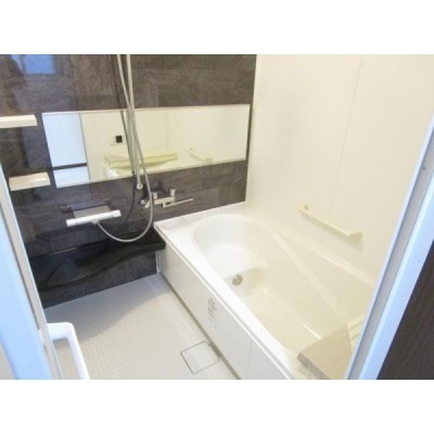 【同仕様写真】トイレはLIXIL製の温水洗浄機能付きに新品交
