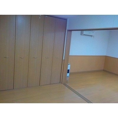 洋室から居間