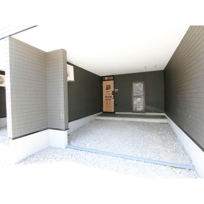 建築中の写真です