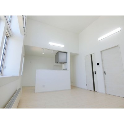 建築中の写真です