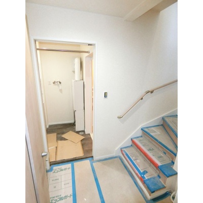 建築中の写真です