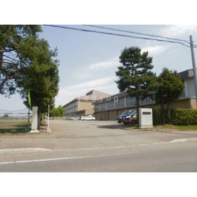 旭川市立陵雲小学校 1123m