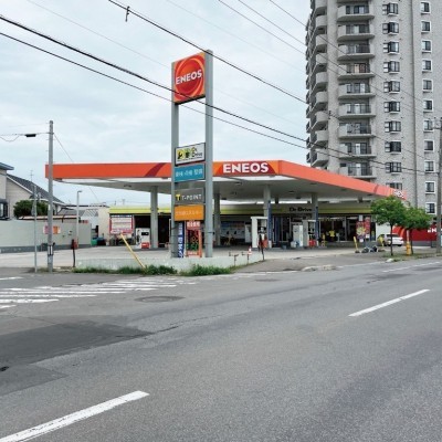 近くにあると便利なのが、ガソリンスタンド。