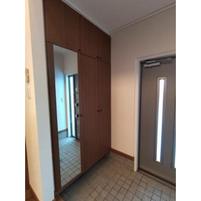 【リフォーム後写真】2階南西側にある6.25帖の洋室です。天