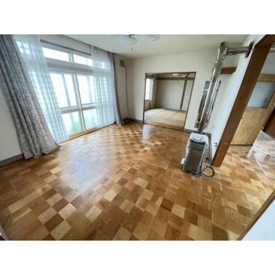 【リフォーム前】リビングです。クッションフロア貼替、壁・天井