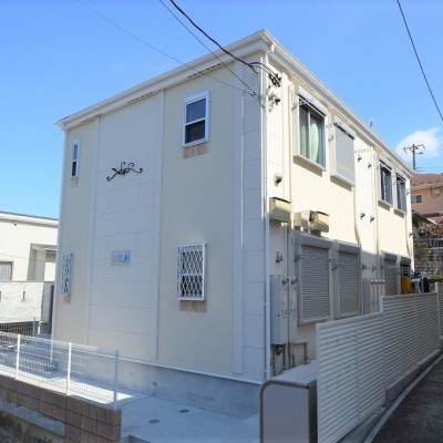淡い色合いで爽やかな印象の外観♪