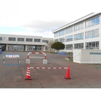 鶴野小学校