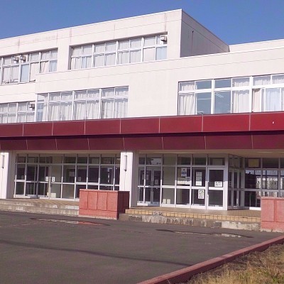 鳥取西中学校